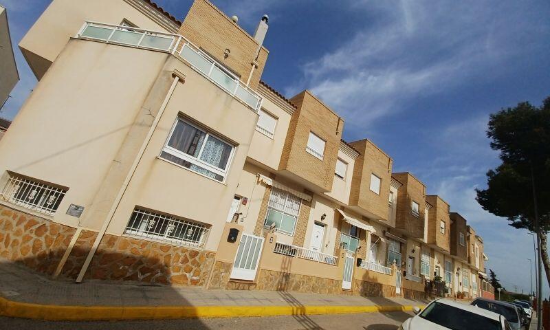 Duplex till salu i Los Montesinos, Alicante