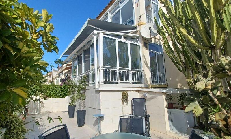 2 Cuarto Villa en venta