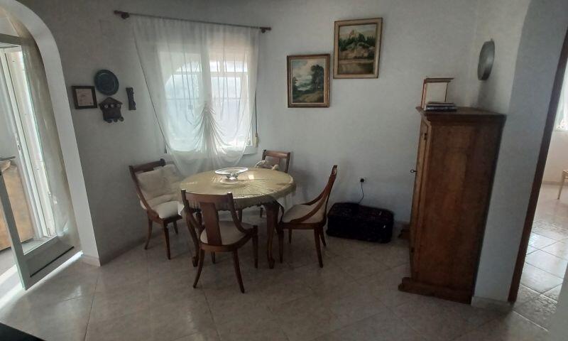 2 Cuarto Villa en venta