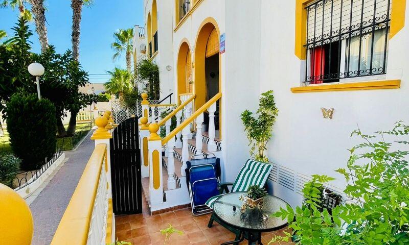 Apartamento en venta en Torrevieja, Alicante