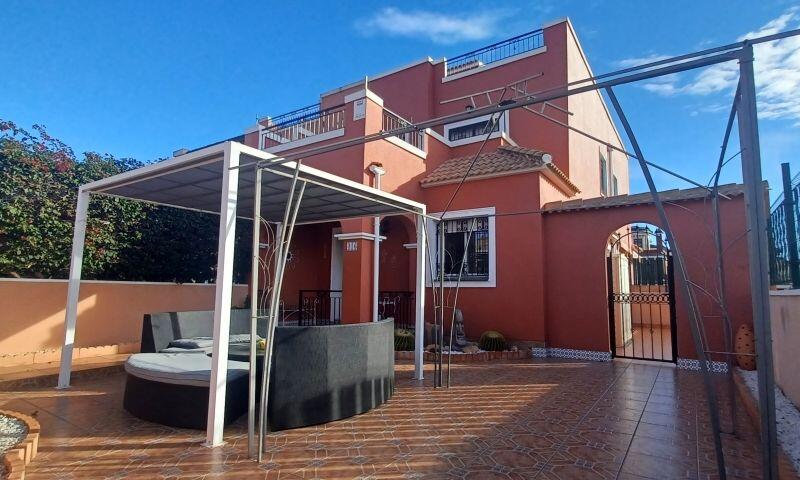 Duplex zu verkaufen in Los Montesinos, Alicante