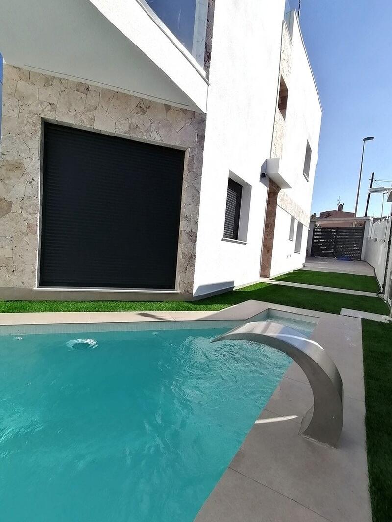 3 Cuarto Villa en venta