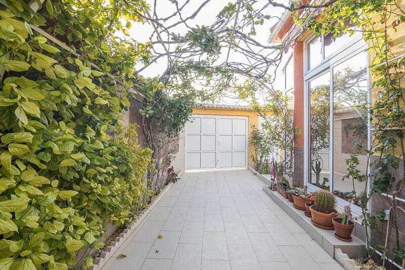4 slaapkamer Landhuis Te koop