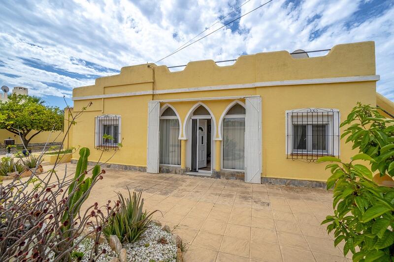 Country House for sale in Torrevieja, Alicante