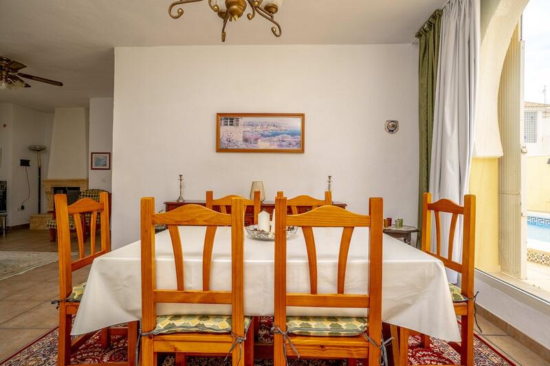 3 Schlafzimmer Landhaus zu verkaufen