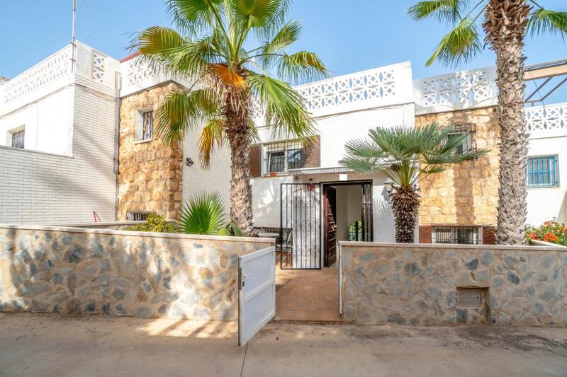 Townhouse for sale in Torrevieja, Alicante