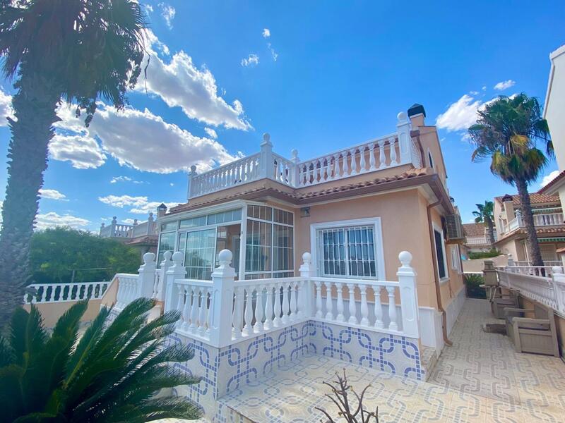 Country House for sale in Torrevieja, Alicante