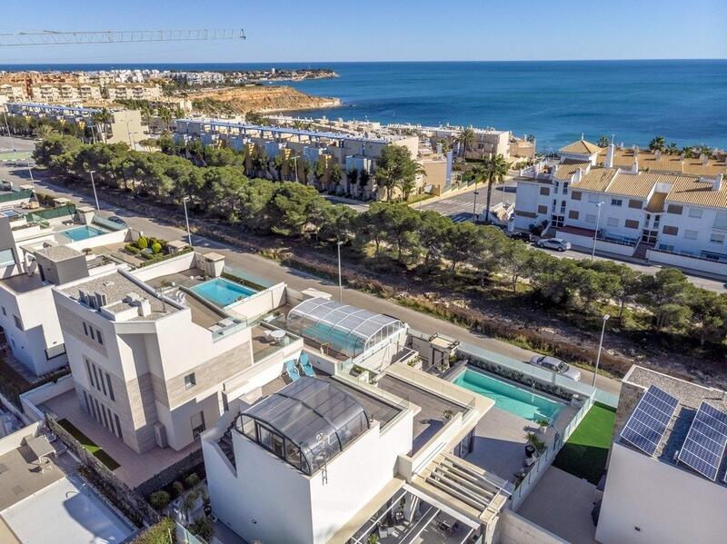 Villa en venta en Orihuela Costa, Alicante