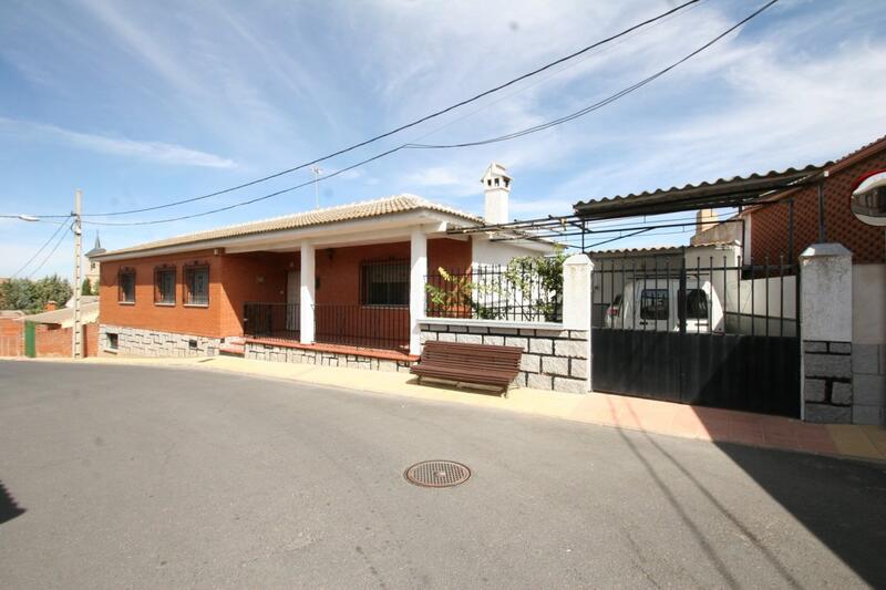 Villa for sale in Pulgar, Toledo