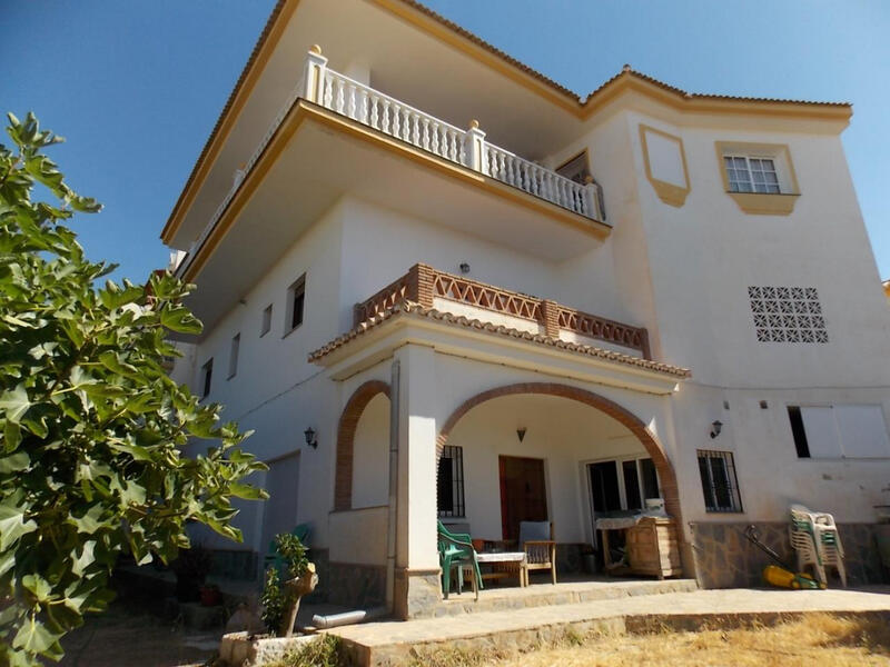 Villa till salu i Benalmadena, Málaga