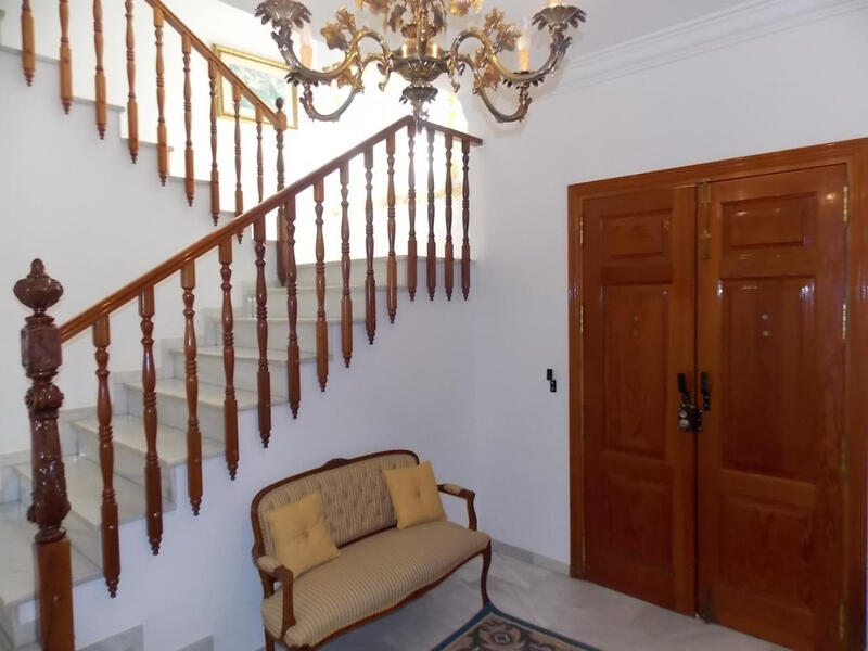 10 Cuarto Villa en venta