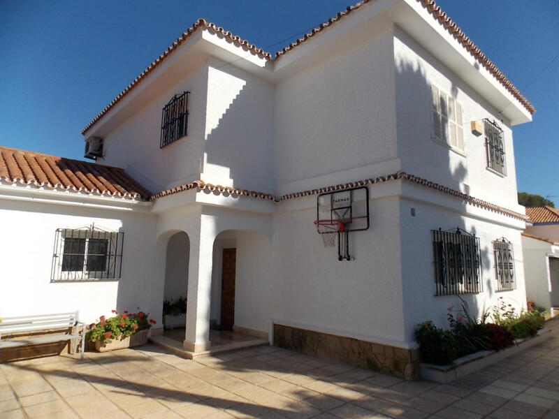 5 Cuarto Villa en venta