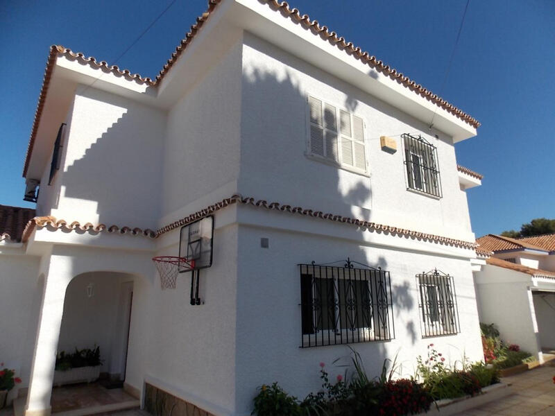 5 Cuarto Villa en venta