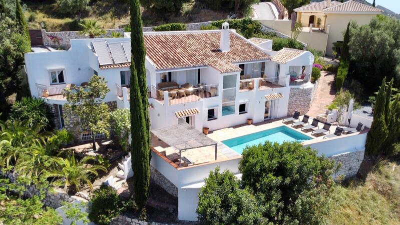 Villa for sale in Mijas, Málaga