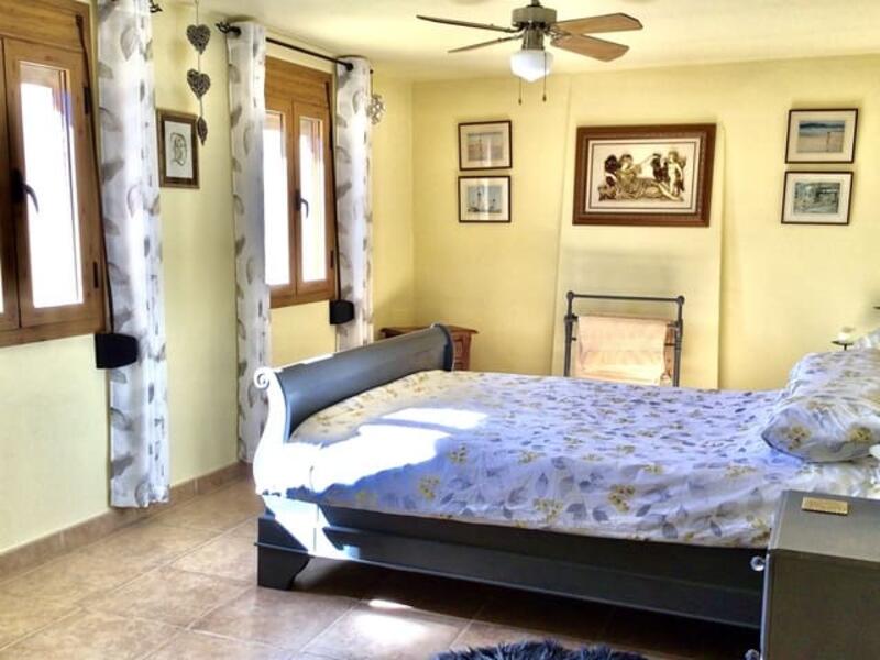 3 Schlafzimmer Landhaus zu verkaufen