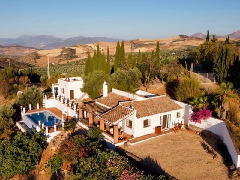 Landsted til salg i Villanueva de la Concepcion, Málaga