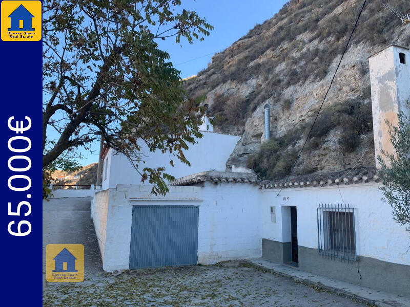 4 bedroom Cave House in Galera