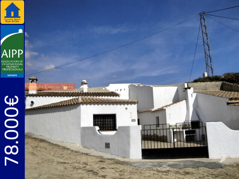 Cave House for sale in Huescar, Granada