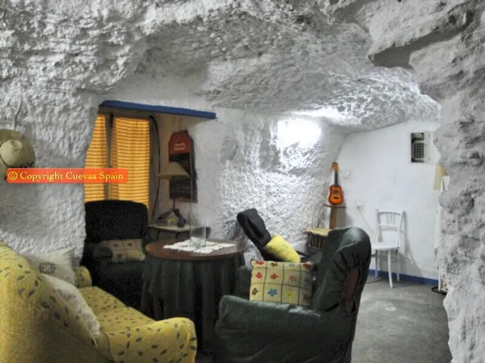 6 Cuarto Casa Cueva en venta