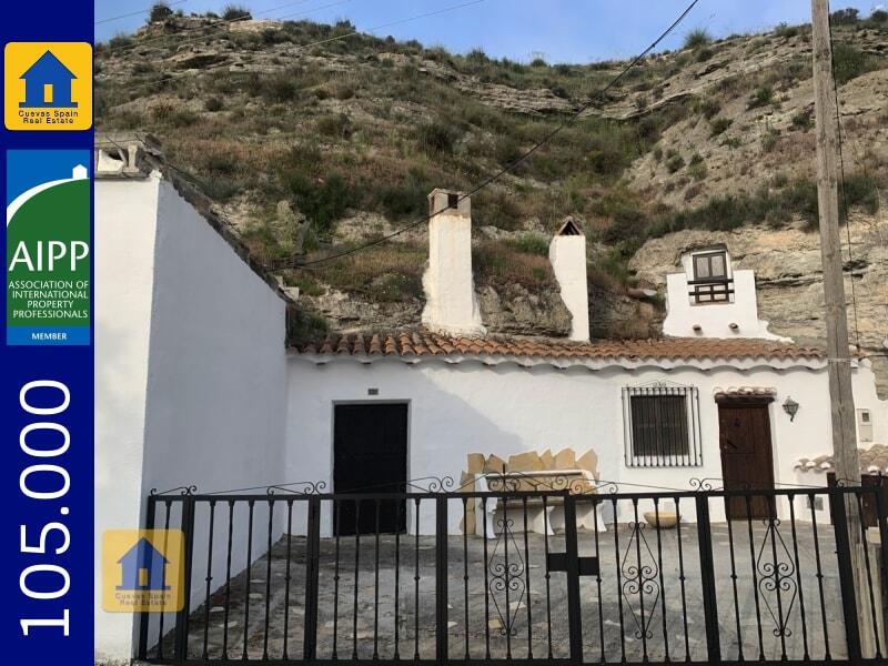 Cave House for sale in Galera, Granada