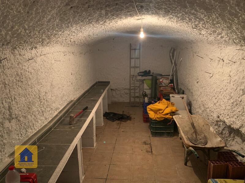 5 chambre Maison Troglodyte à vendre