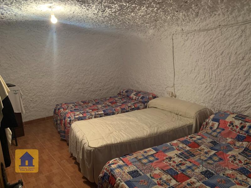 5 chambre Maison Troglodyte à vendre