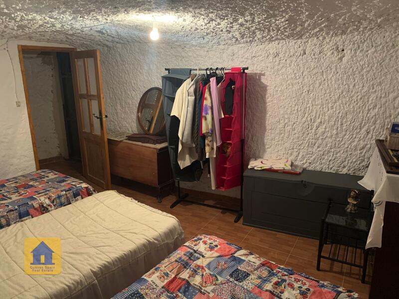 5 chambre Maison Troglodyte à vendre