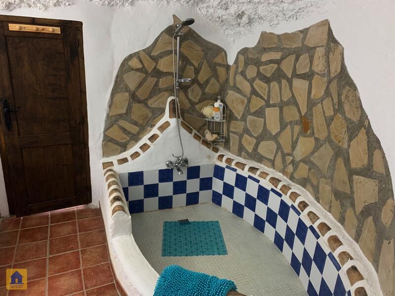 4 chambre Maison Troglodyte à vendre