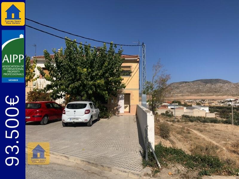 Townhouse for sale in Huescar, Granada