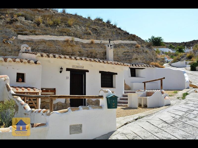 3 chambre Maison Troglodyte à vendre