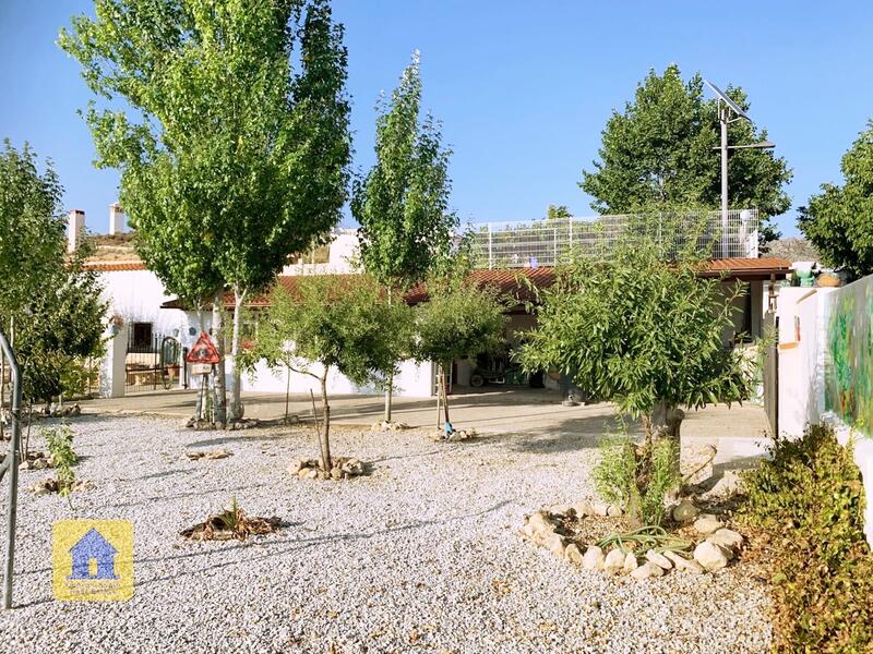 4 chambre Maison Troglodyte à vendre