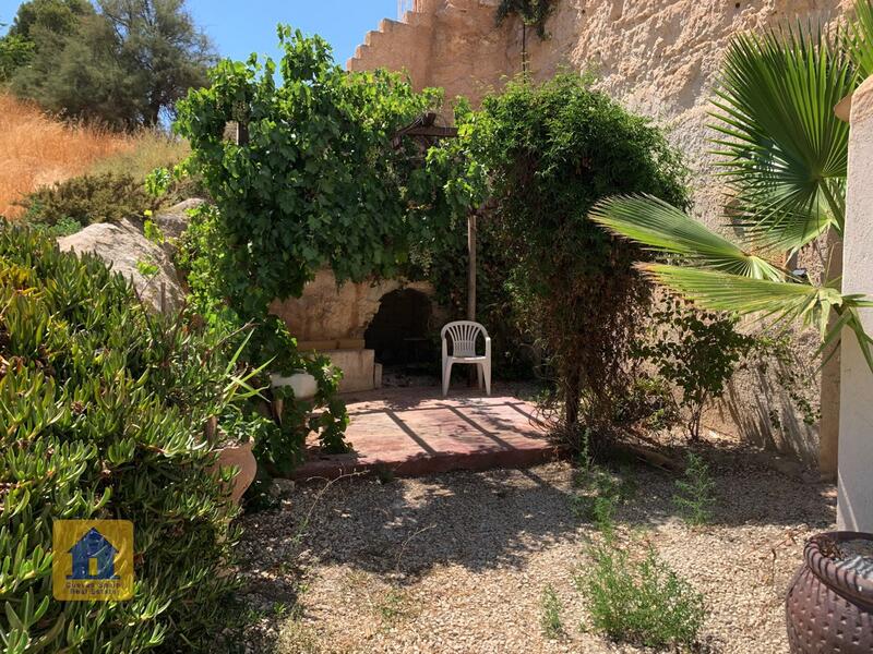 3 chambre Maison Troglodyte à vendre