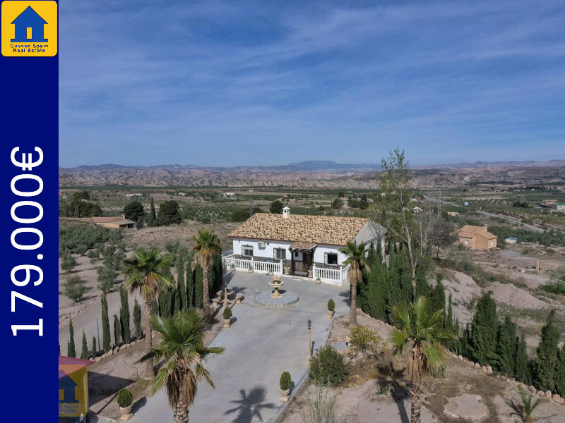 Villa for sale in Freila, Granada
