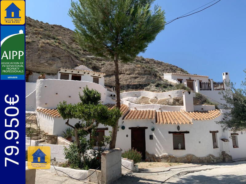 Cave House for sale in Galera, Granada