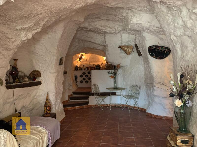 6 bedroom Cave House for sale