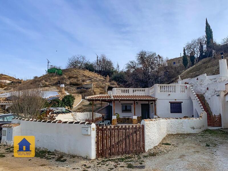 4 bedroom Cave House for sale