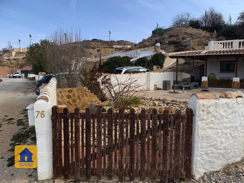 4 chambre Maison Troglodyte à vendre