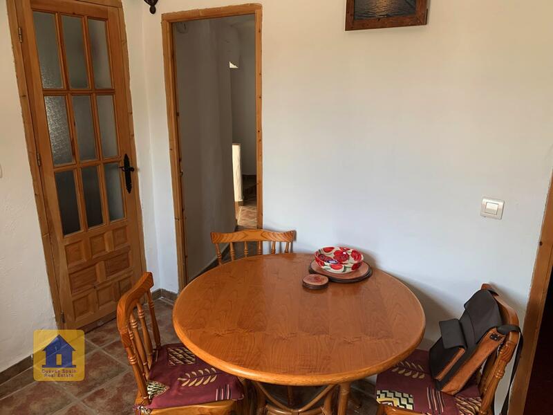 2 chambre Maison Troglodyte à vendre