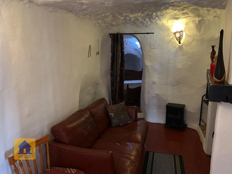 2 chambre Maison Troglodyte à vendre