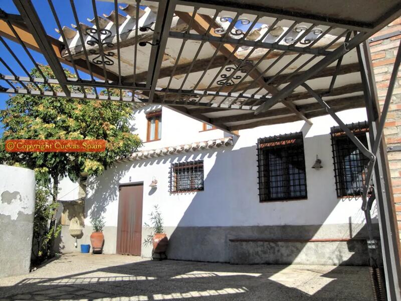 6 bedroom Cave House for sale