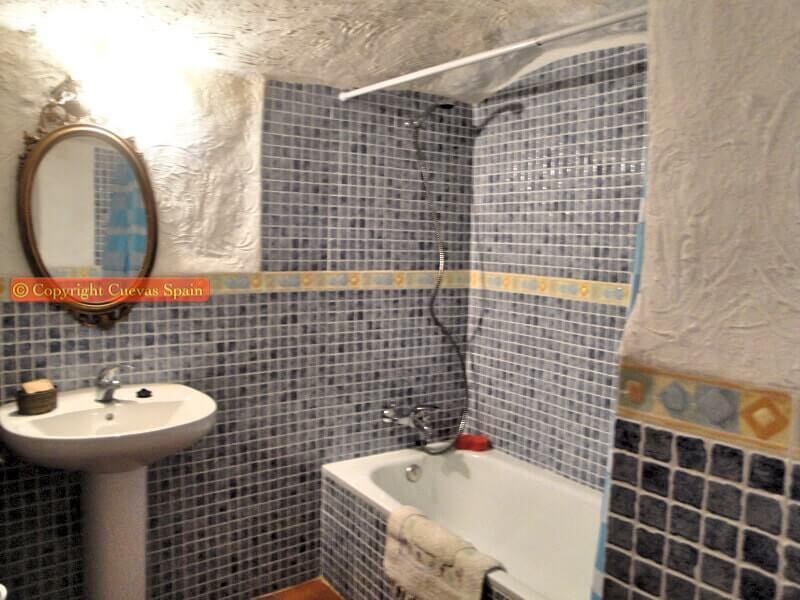 6 Cuarto Casa Cueva en venta