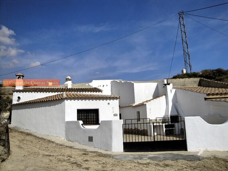 6 Cuarto Casa Cueva en venta