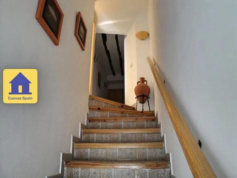 4 chambre Local Commercial à vendre