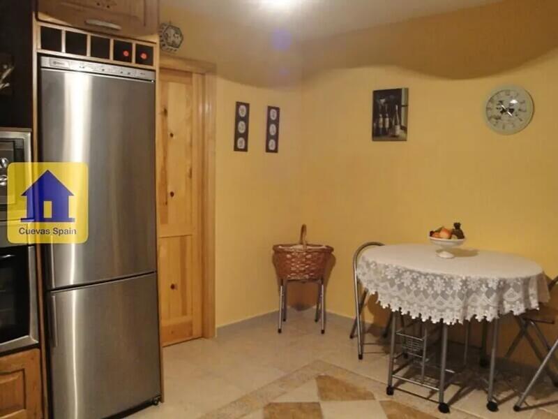 4 chambre Local Commercial à vendre