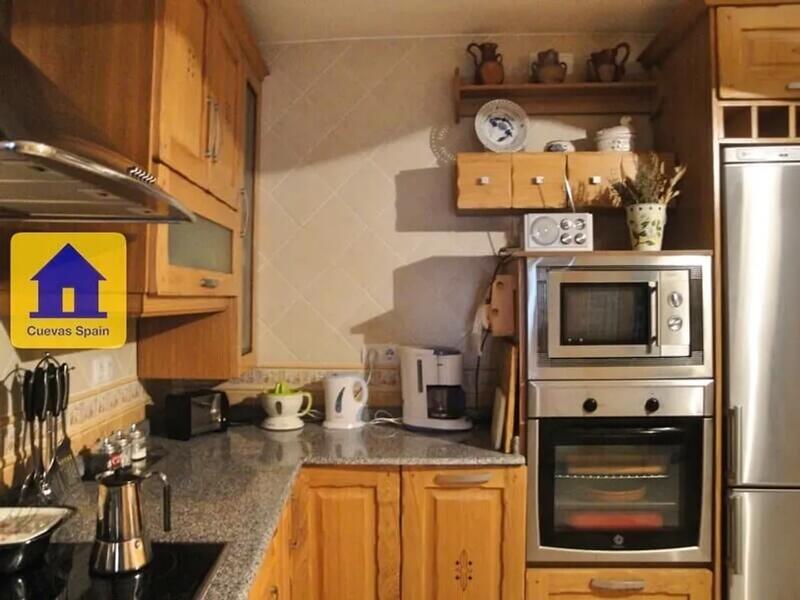 4 chambre Local Commercial à vendre