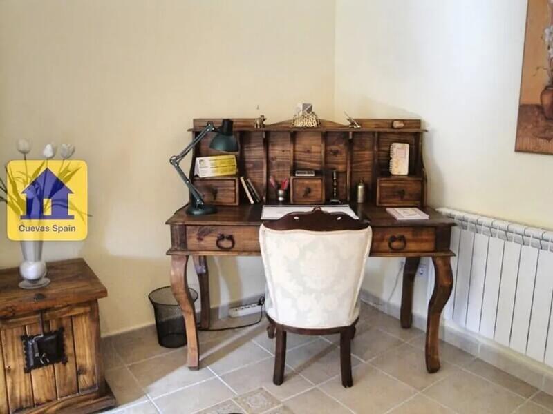 4 chambre Local Commercial à vendre
