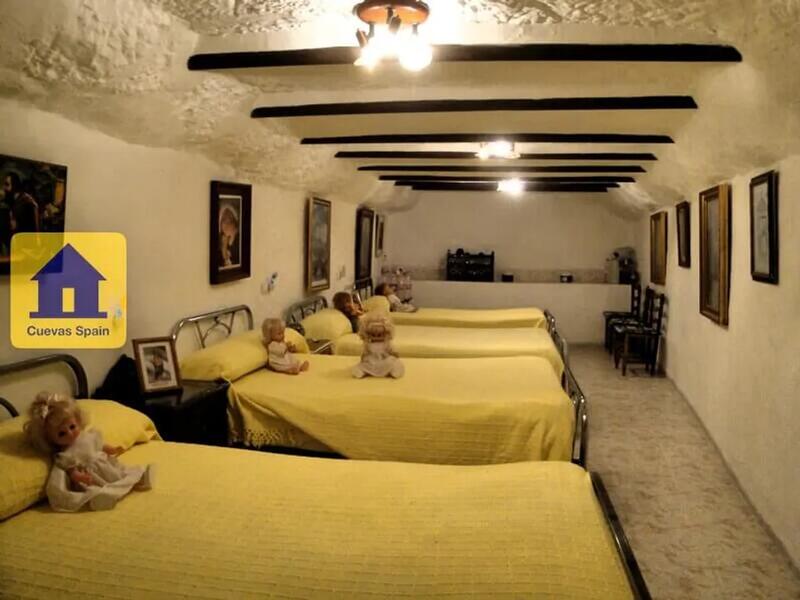 3 chambre Maison Troglodyte à vendre