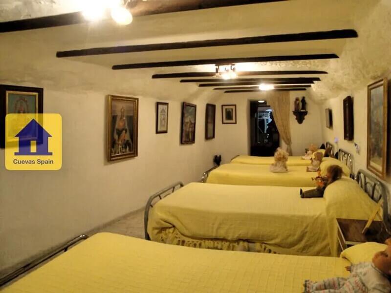 3 chambre Maison Troglodyte à vendre