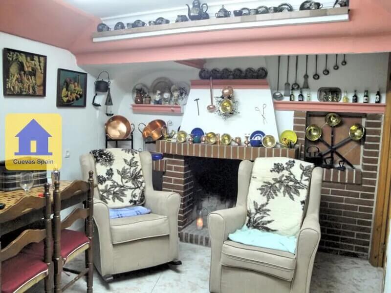 3 chambre Maison Troglodyte à vendre
