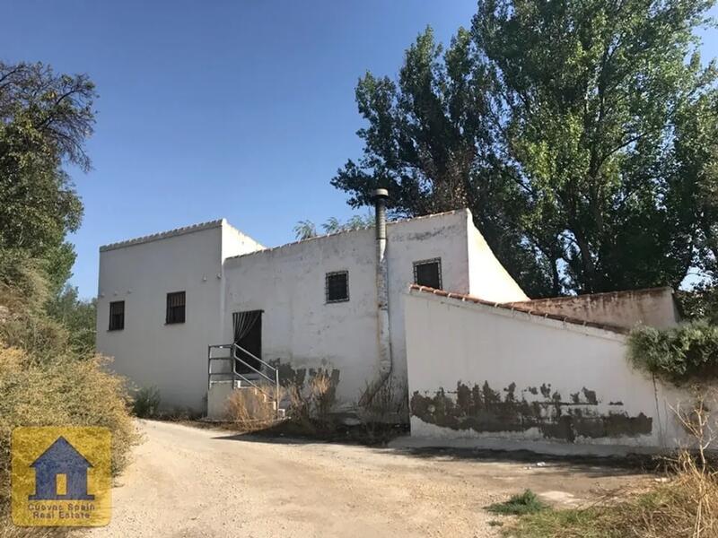 6 Cuarto Casa de Campo en venta